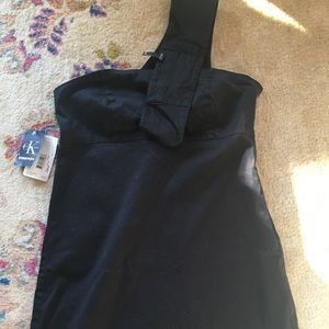 Calvin Klein black dress / 1 shoulder strap